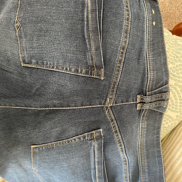 Democracy Skinny Jeans - Picture 3 of 6